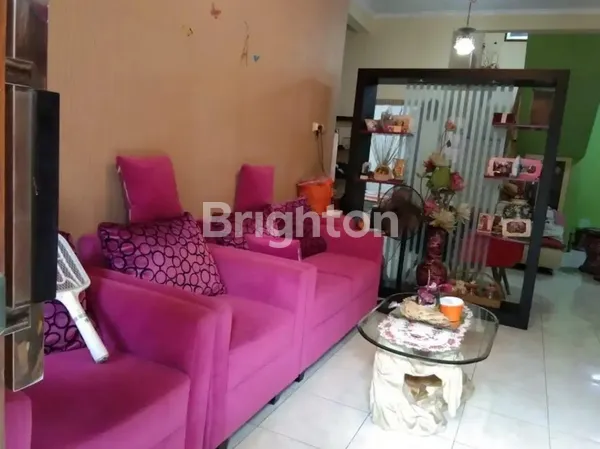 image RUMAH 2 LANTAI TAMAN PONDOK INDAH SURABAYA (2)