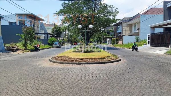 image RUMAH ARAYA NEW MINIMALIS LOKASI STRATEGIS SELANGKAH KE RAYA MERR (5)