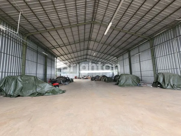 image TANAH STRATEGIS DI PINGGIR JALAN LUAS (1)