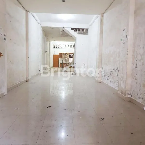 image RUKO RASA GUDANG, JL. SEIKERA (100 M KE JL. SUTOMO) EX KANTOR & GUDANG K3 MART.  (3)