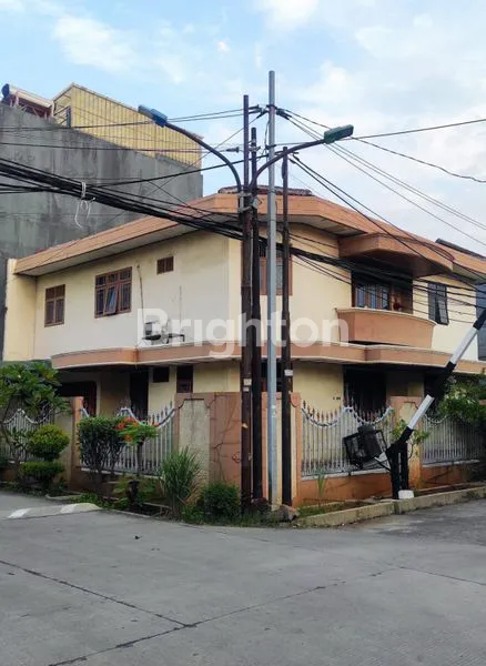 image RUMAH BAGUS 2 LANTAI SIAP HUNI DI KELAPA GADING (1)