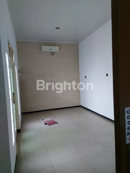image RUMAH DI FAJAR INDAH COCOK UNTUK KANTOR 2 LANTAI FULL BANGUNAN DENGAN RUANGAN YANG CUKUP BANYAK ISTIMEWA DILENGKAPI DENGAN AC DEKAT PINTU  TOL DAN DEKAT DENGAN MANAHAN (4)