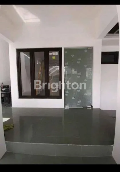 image RUMAH 1 1/2 LANTAI SIAP HUNI DEKAT PANDUGO NIRWANA MERR RUNGKUT (4)