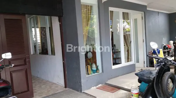 image RUMAH 1 1/2 LANTAI SIAP HUNI DEKAT PANDUGO NIRWANA MERR RUNGKUT (3)