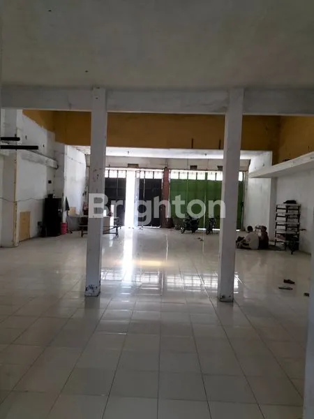 image BISA DIBUAT USAHA TOKO GALANGAN,AIR ISI ULANG DLL NOL JLN RAYA GEGER  CERME (4)