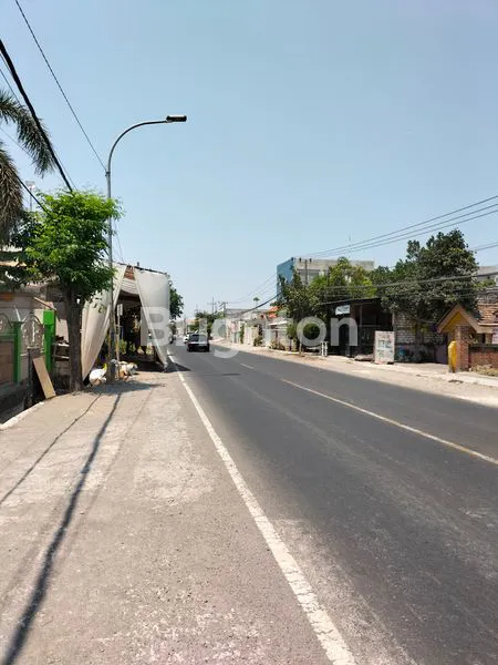 image BISA DIBUAT USAHA TOKO GALANGAN,AIR ISI ULANG DLL NOL JLN RAYA GEGER  CERME (7)