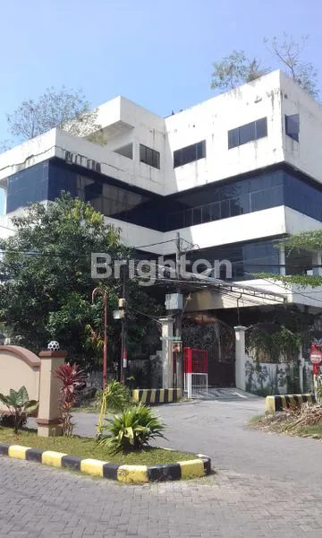 image RUMAH HITUNG TANAH DI LEBAK INDAH (1)