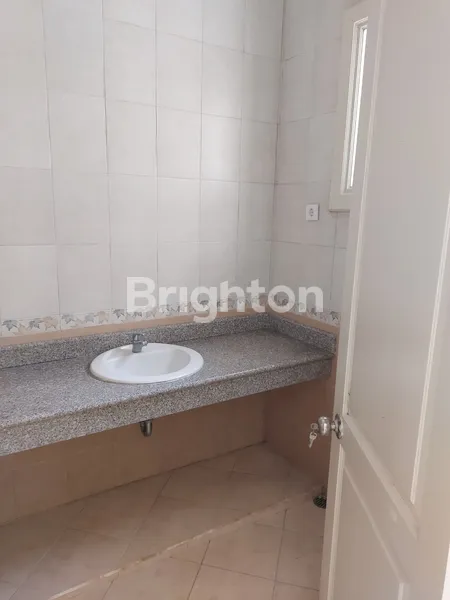 image RUMAH DI GUNUNG ANYAR REGENCY SURABAYA TIMUR DEKAT DENGAN MERR (5)