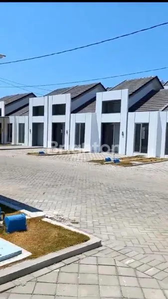 image RUMAH SIAP HUNI DI CEMANDI SIDOARJO (1)