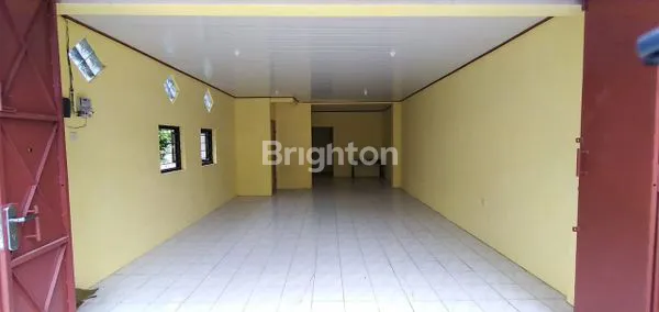 image RUMAH STRATEGIS DI JALAN MONGINSIDI - SOLO (3)