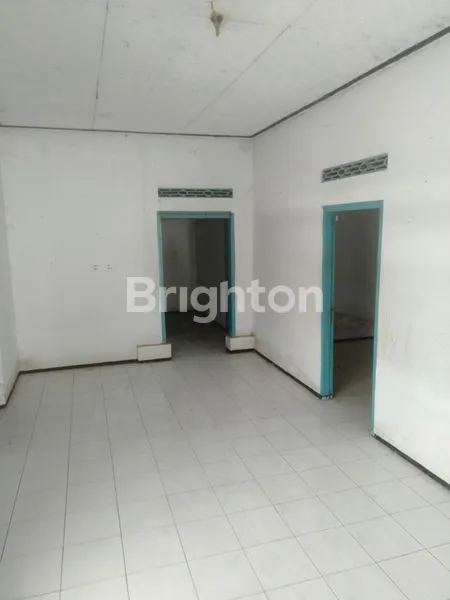 image RUMAH KUNO LUAS SIAP HUNI DI KEMPLENG KEDIRI (6)
