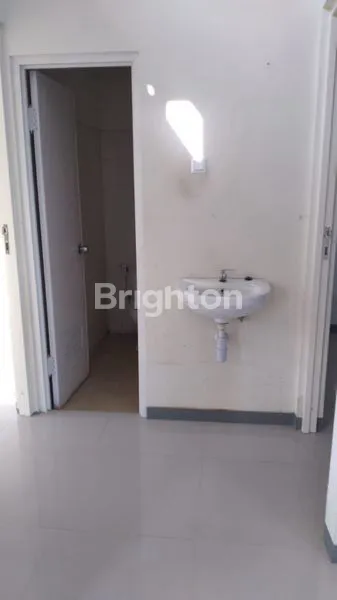 image RUMAH DI SOUTH LAKE JUANDA (1)