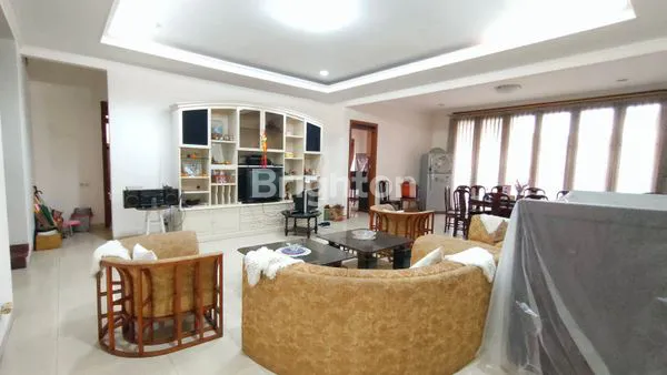 image RUMAH MEGAH SIAP HUNI DI KOMPLEK SETIABUDI REGENCY BANDUNG (4)