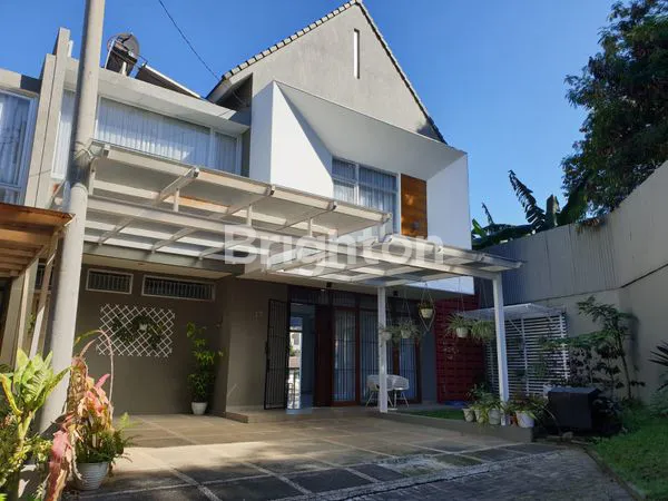 image RUMAH CANTIK SIAP HUNI DI PONDOK HIJAU  (1)