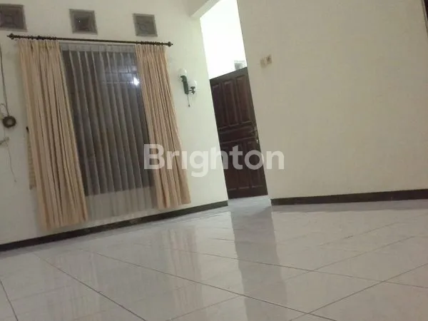image RUMAH TERAWAT DAN SIAP HUNI DI PONDOK WIYUNG INDAH SURABAYA DEKAT TOL (3)