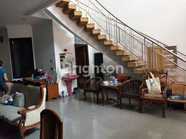 image RUMAH SUKOMANUNGGAL JAYA SURABAYA (4)