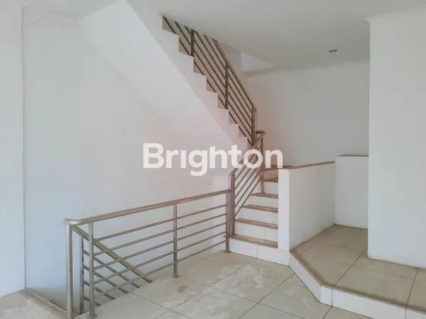 image RUKO 3 LANTAI SIAP PAKAI KALIMALANG JAKARTA TIMUR (3)