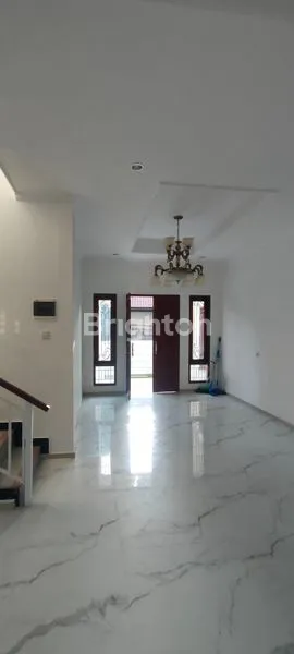 image BRAND NEW HOUSE TAMAN GRIYA 6+1 BEDROOMS 4 BATHROOMS (4)