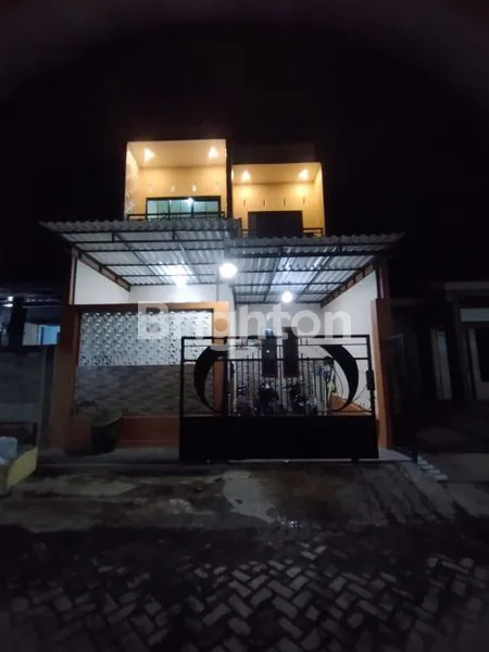 image LAWANG RUMAH BAGUS DAN SANGAT MINIMALIS (1)