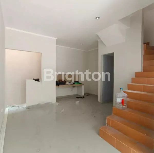 image RUMAH TERMURAH GRESS MINIMALIS DI RUNGKUT SURABAYA (4)