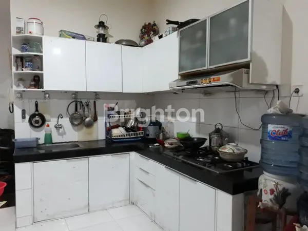 image BRATANG WETAN 3 LANTAI NOL JALAN (2)