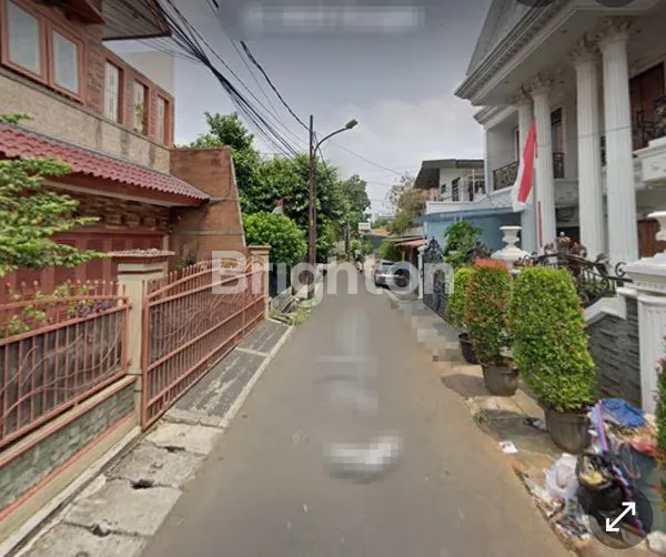 image RUMAH KELUARGA 155M² DI PULO ASEM, 4KT, CARPORT 2 MOBIL (5)
