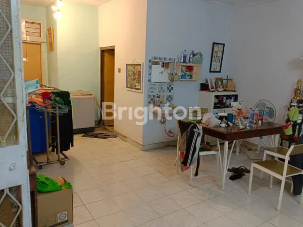 image RUMAH KELUARGA 155M² DI PULO ASEM, 4KT, CARPORT 2 MOBIL (3)