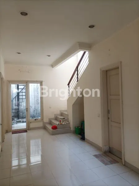 image RUMAH 2 LANTAI CRYSOCOLLA PONDOK HIJAU GOLF PHG SUMMARECON GADING SERPONG, TANGERANG SELATAN (1)