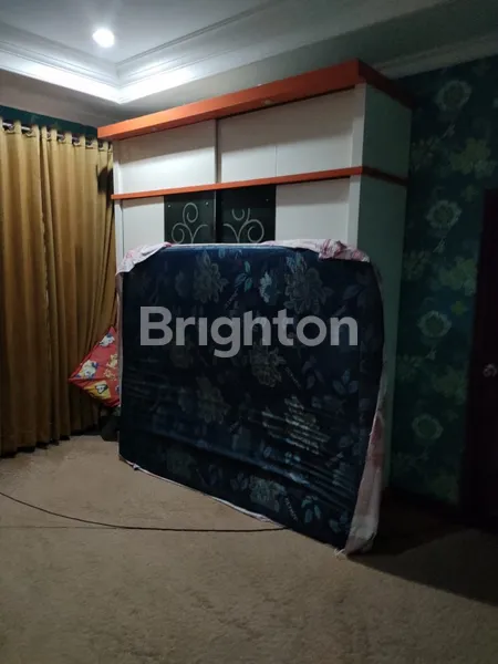 image OT DEALS !!! BERKAH !!! DELTA SARI INDAH, SURABAYA TIMUR, JAWA TIMUR, RUMAH  MODERN  DAN ELEGAN, SURABAYA!!! HIGH TRAFFIC MARKET !!! STRATEGIST !!! (4)