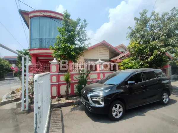 image OT DEALS !!! BERKAH !!! DELTA SARI INDAH, SURABAYA TIMUR, JAWA TIMUR, RUMAH  MODERN  DAN ELEGAN, SURABAYA!!! HIGH TRAFFIC MARKET !!! STRATEGIST !!! (1)