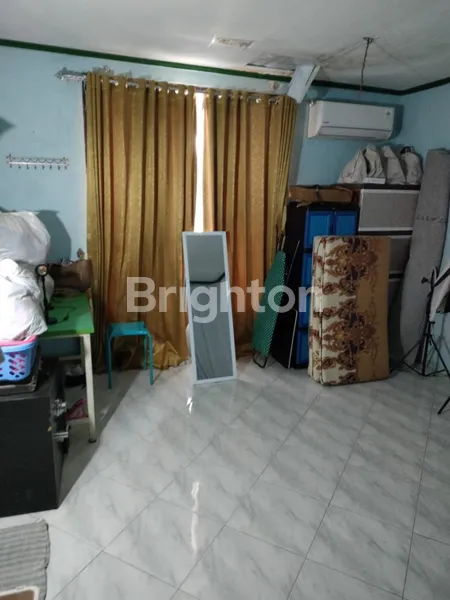 image OT DEALS !!! BERKAH !!! DELTA SARI INDAH, SURABAYA TIMUR, JAWA TIMUR, RUMAH  MODERN  DAN ELEGAN, SURABAYA!!! HIGH TRAFFIC MARKET !!! STRATEGIST !!! (5)