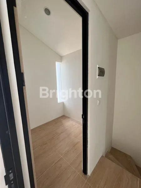 image RUMAH CENDANA PARC SIAP HUNI BARU BANGET DI KAWASAN LIPPO KARAWACI TANGGERANG (2)