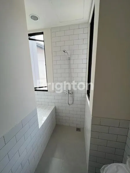 image RUMAH CENDANA PARC SIAP HUNI BARU BANGET DI KAWASAN LIPPO KARAWACI TANGGERANG (4)