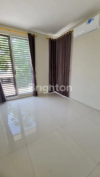 image RUMAH PELICAN HILL SIAP HUNI CIAMIK SUDAH ADA CANOPY !! (4)