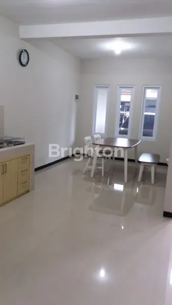 image RUMAH 1.5 LT DI BARUK UTARA RUNGKUT SURABAYA  (5)