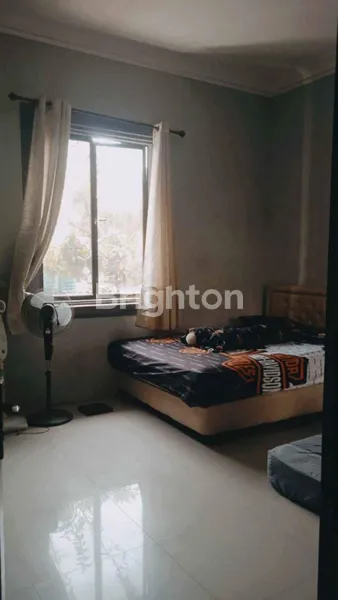 image RUMAH PAGESANGAN BARU DEKAT MASJID AL AKBAR SURABAYA, DEKAT CYTO MALL, DEKAT RS (5)