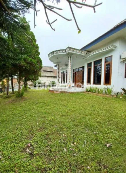 image RUMAH MEWAH TANAH LUAS DIPOROS JALAN TUMPANG KOTA MALANG (1)