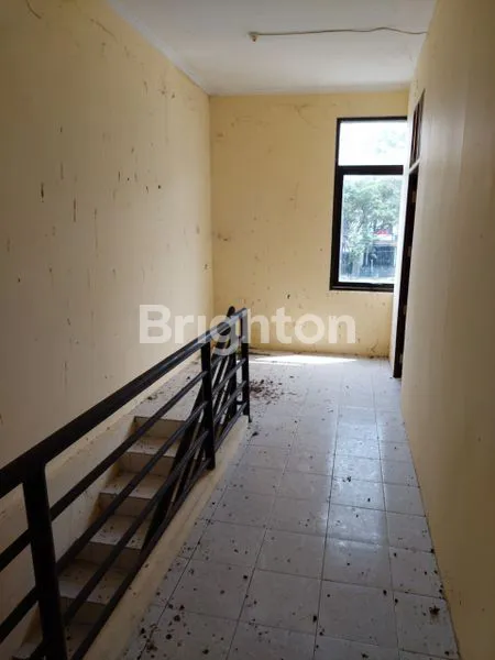 image RUKO MINIMALIS 2 LANTAI DI REGENCY (6)