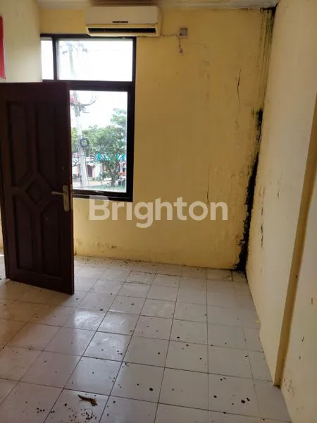 image RUKO MINIMALIS 2 LANTAI DI REGENCY (3)