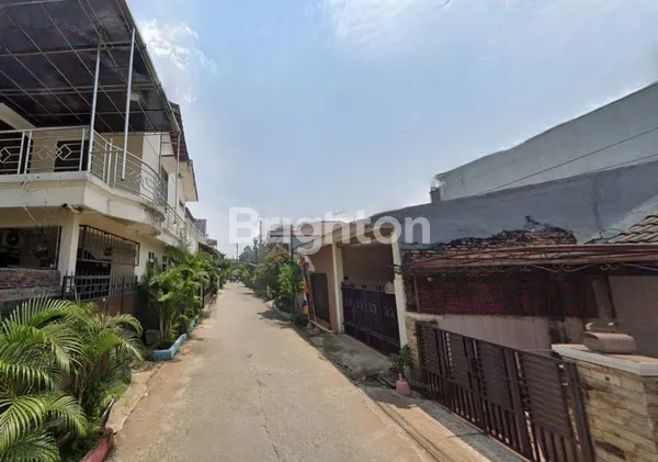 image RUMAH HOOK 2 LANTAI DI PERUMAHAN STRATEGIS PABUARAN CIBINONG BOGOR (3)