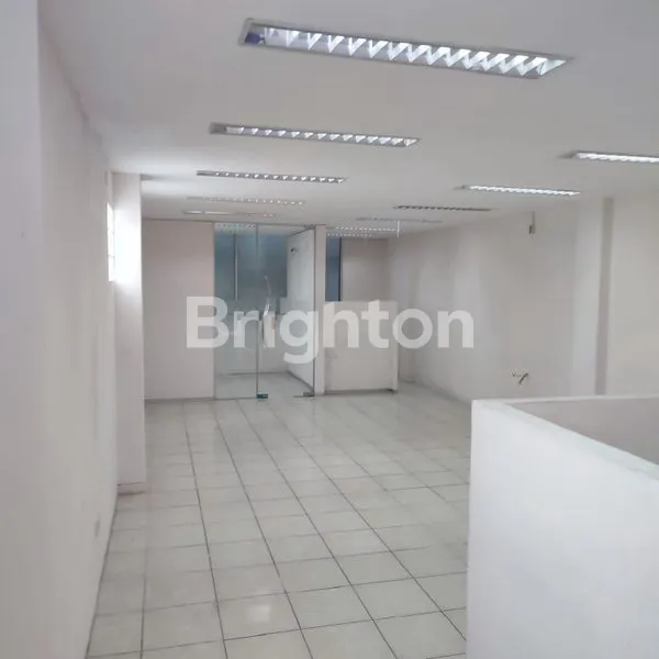 image RUKO 3 LANTAI DI TENGAH KOTA (8)