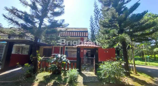 image RUMAH SANGAT ASRI, BANYAK PEPOHONAN (1)