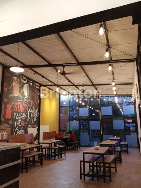 image BU CAFE SIAP PAKAI LOKASI STRATEGIS TENGAH KOTA GRESIK DEKAT HOTEL DAN PUJASERA (3)
