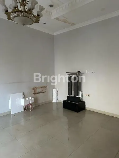 image RUMAH HOEK DAERAH SUNTER, JAKARTA UTARA (3)