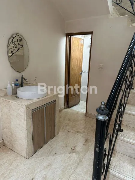 image RUMAH HOEK DAERAH SUNTER, JAKARTA UTARA (4)