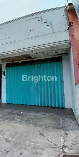 image TOKO AREA RAMAI PERTOKOAN ALUN-ALUN (2)