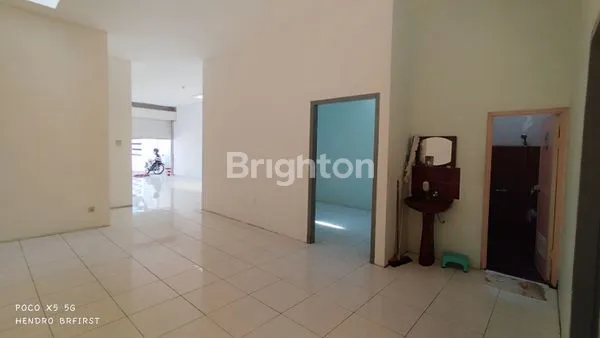 image RUMAH LEBAR 6 METER LUASAN 594M² DI SINGONEGARAN KOTA KEDIRI (4)