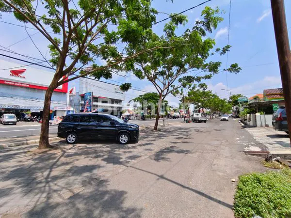 image TANAH PEKARANGAN DI BARAT ALUN-ALUN KARANGANYAR DAPAT 2 MUKA JALAN (1)