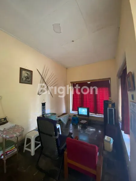 image DIJUAL RUMAH KLASIK FULL FURNISH LUAS DI DAERAH JALAN MAHAKAM BELAKANG LAVALETTE RAMPALCELAKET MALANG (6)
