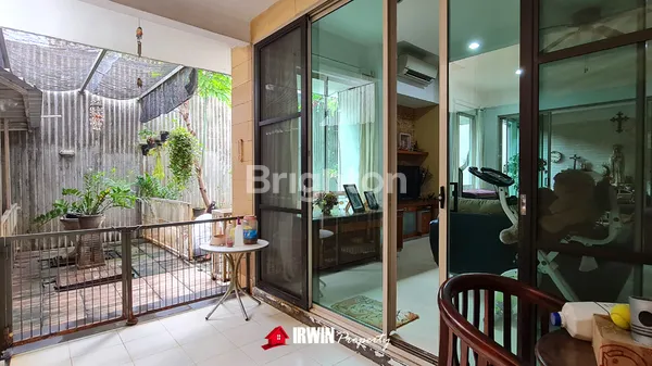 image RUMAH SIAP HUNI CANTIK TERAWAT DI RAFFLES HILLS DEKAT LRT CIBUBUR (7)